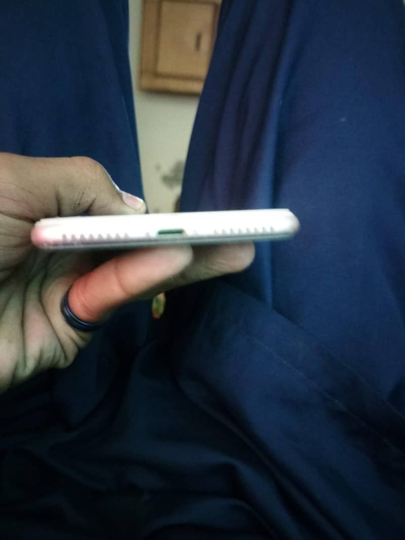 Apple iPhone 7 Plus 3