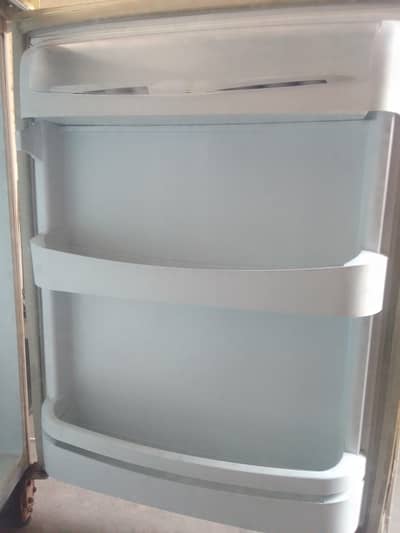 Pel Fridge large size chill cooling 0(3)00(72(654)84)