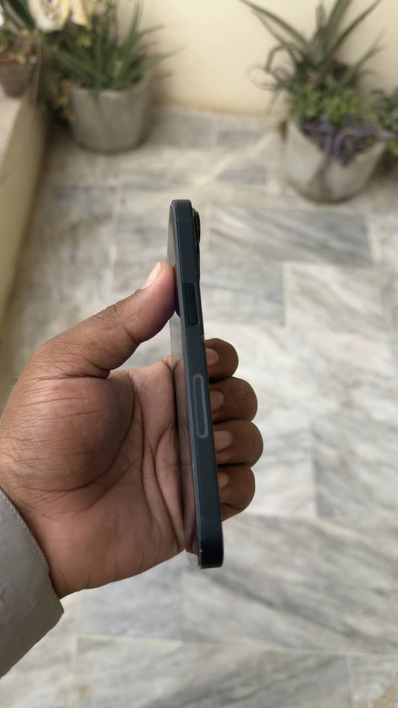 Apple iPhone 14 1