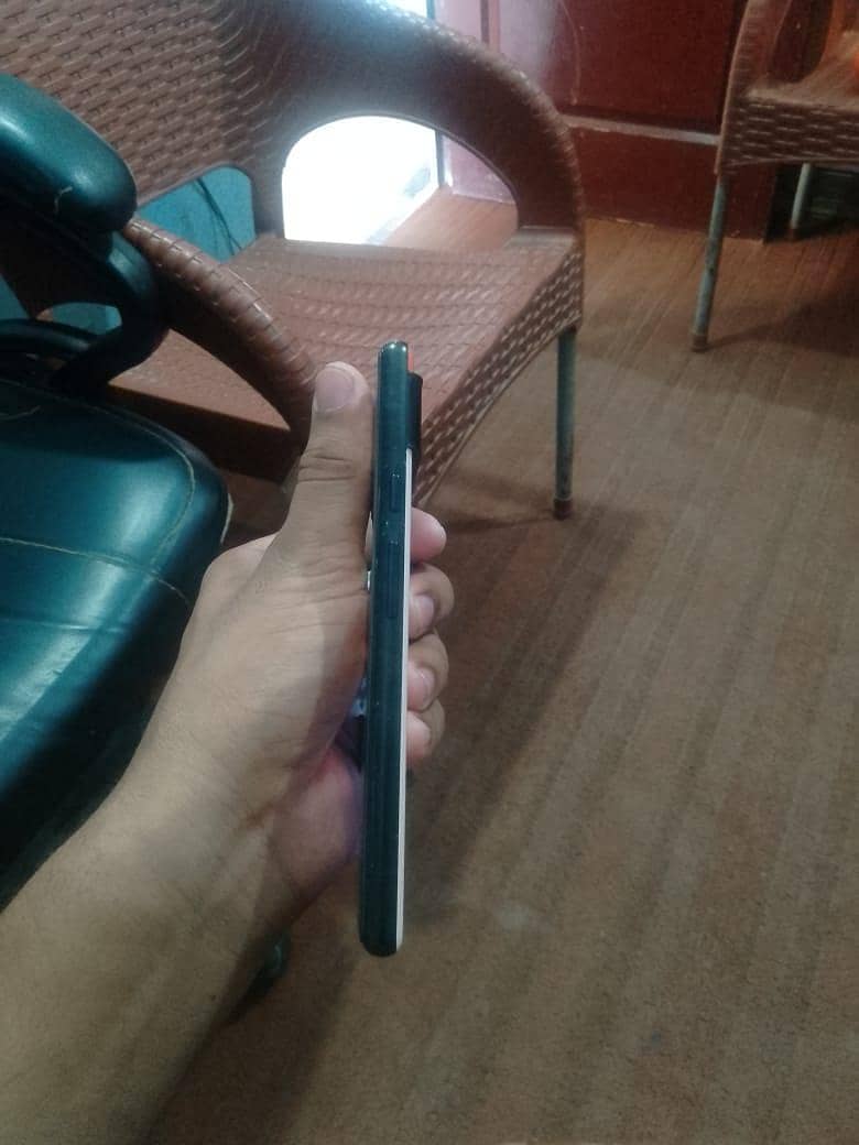 Google Pixel 6 4