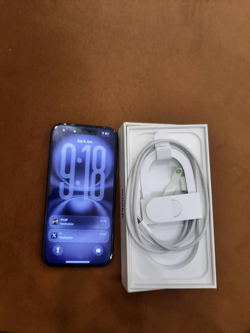 Apple iPhone 16 2