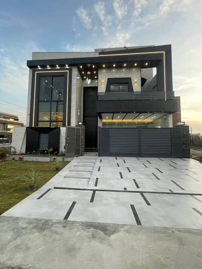 10 Marla Brand New Home For Sale