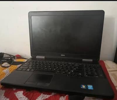 Dell latitude E5550 i5-4th Generation with 2gb Nvidia Graphics Card