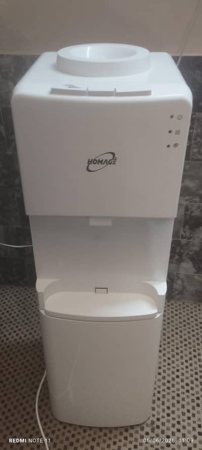 waterdispenser slightly used jst like brand new
