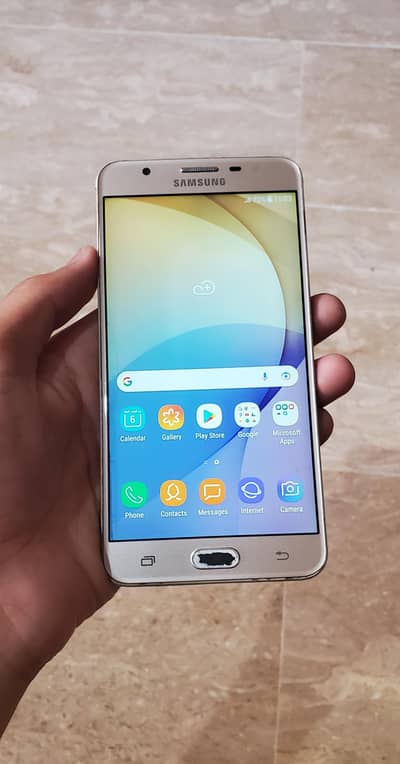 Samsung Galaxy J7 Prime with box
