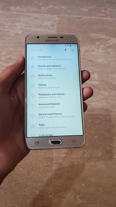 Samsung Galaxy J7 Prime with box