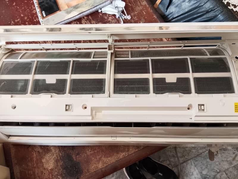 Gree Lomo Split AC 4