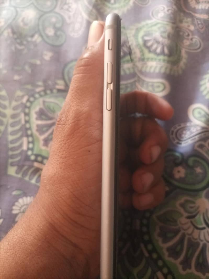 Apple iPhone 6S Plus 3