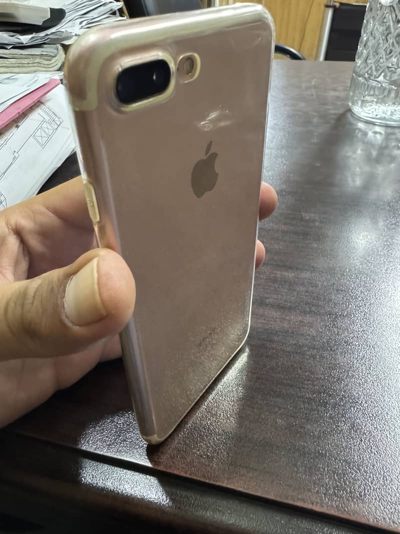 Apple iPhone 7 Plus 4