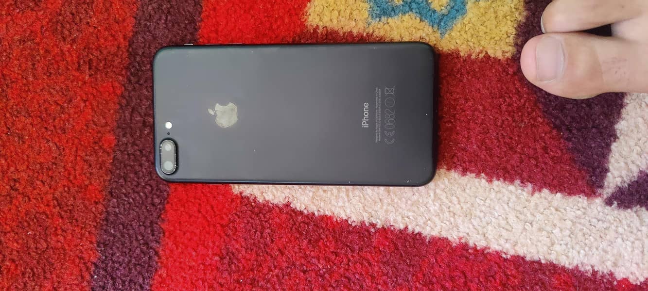Apple iPhone 7 Plus 0