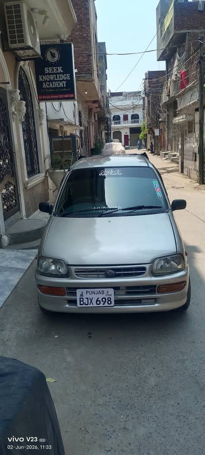 antique Daihatsu Cuore 2004 03064078904
