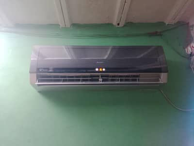Gree G10 Inverter Split AC  – Good Condition 03003781975