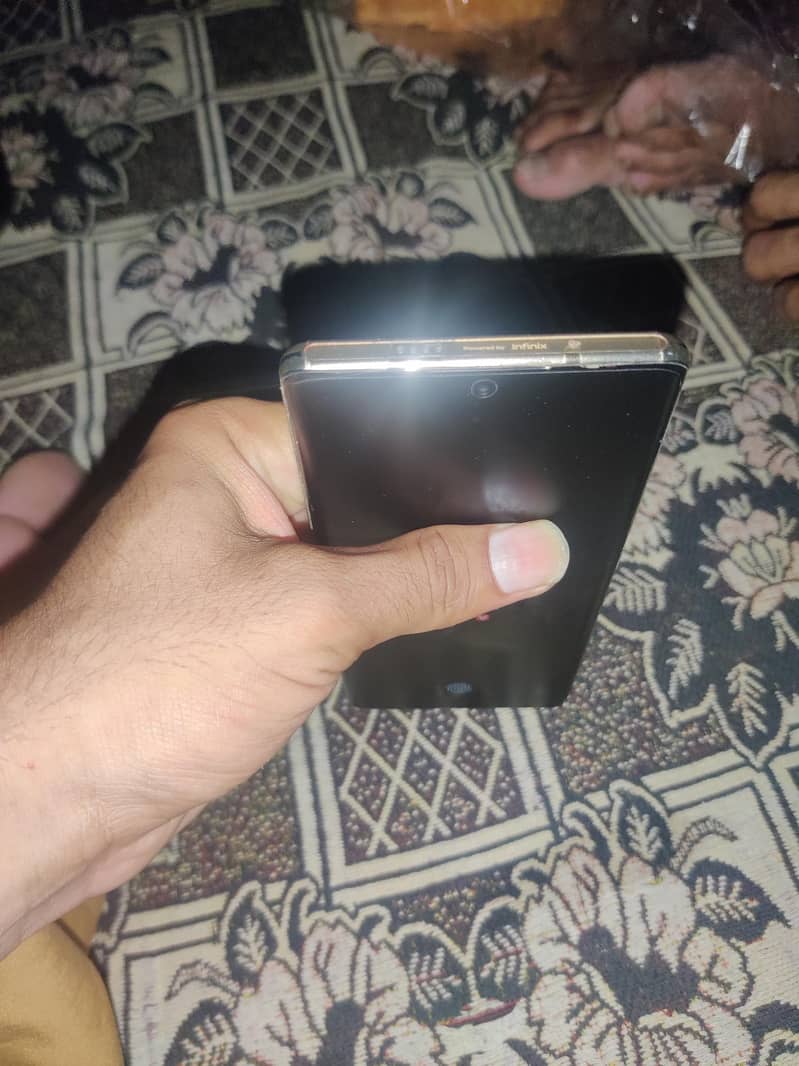 Infinix Zero 30 4