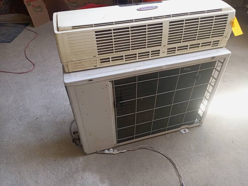 Singer Split AC 2