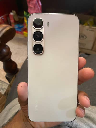 Infinix Hot 60 Pro