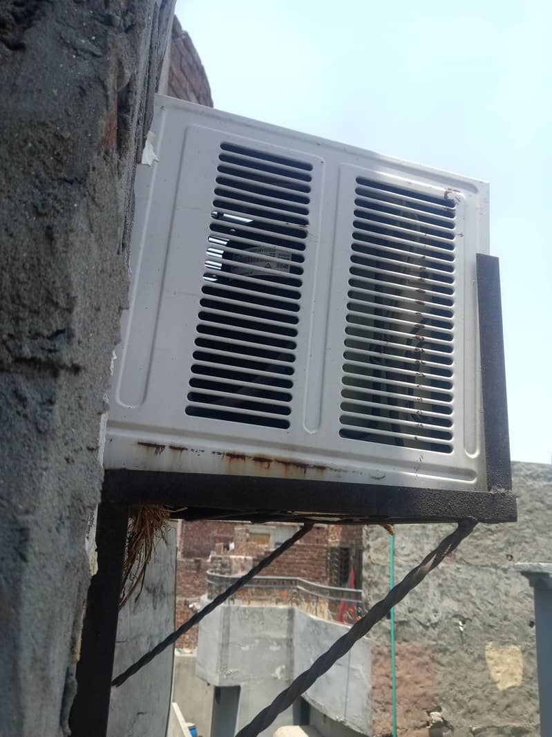 window A c 3