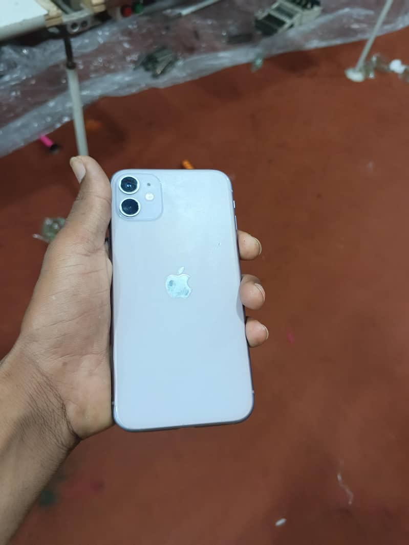 Apple iPhone 11 0