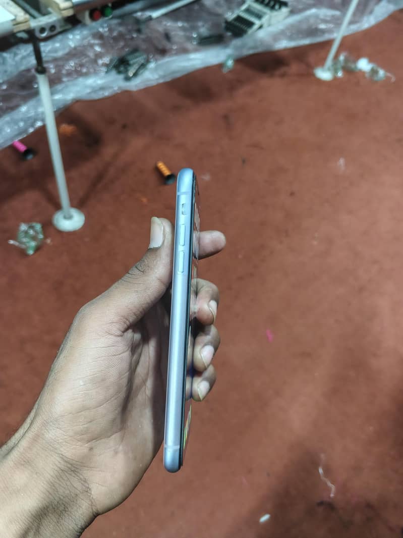 Apple iPhone 11 1