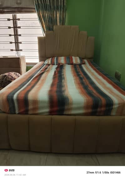 Single Bed (Welvet) 78"x42" Without Mattress