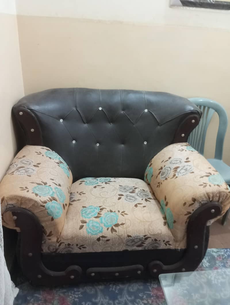 5 seeter sofa set 1