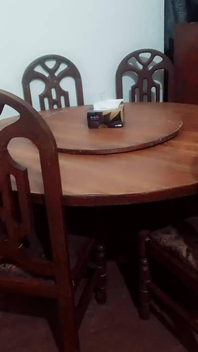 Real chanyoti wood  dining table  with chairs
