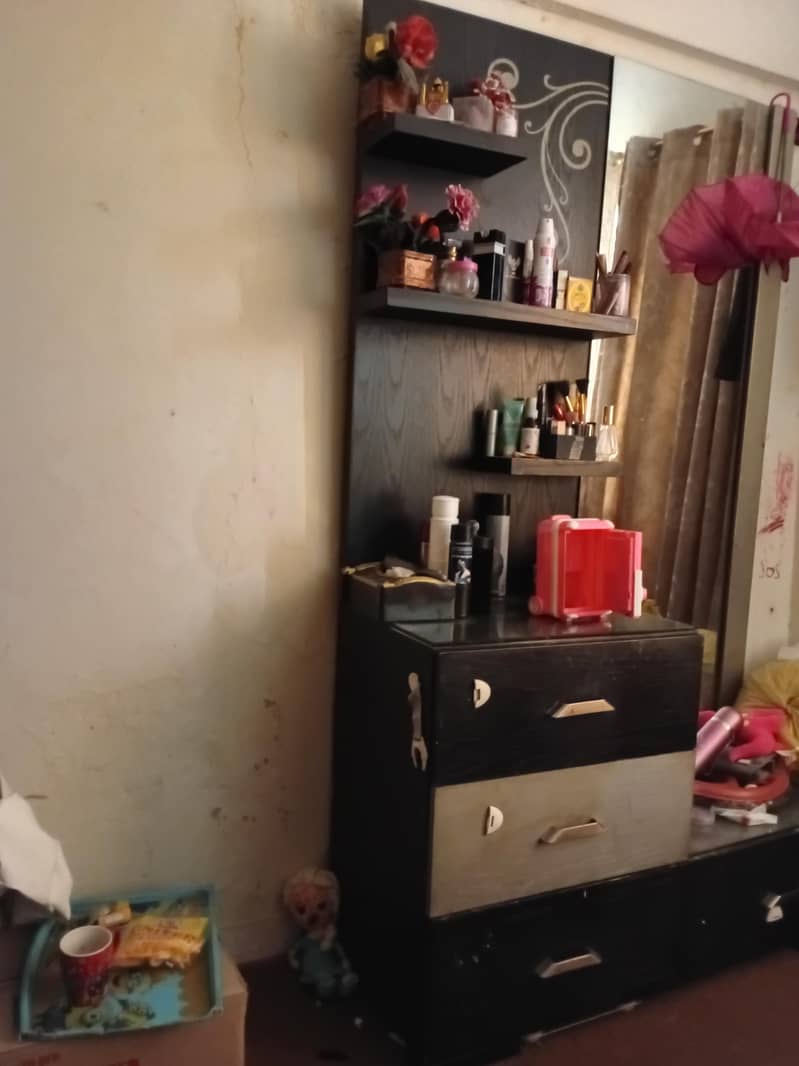 Dressing Table 1