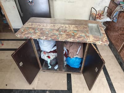 iron table