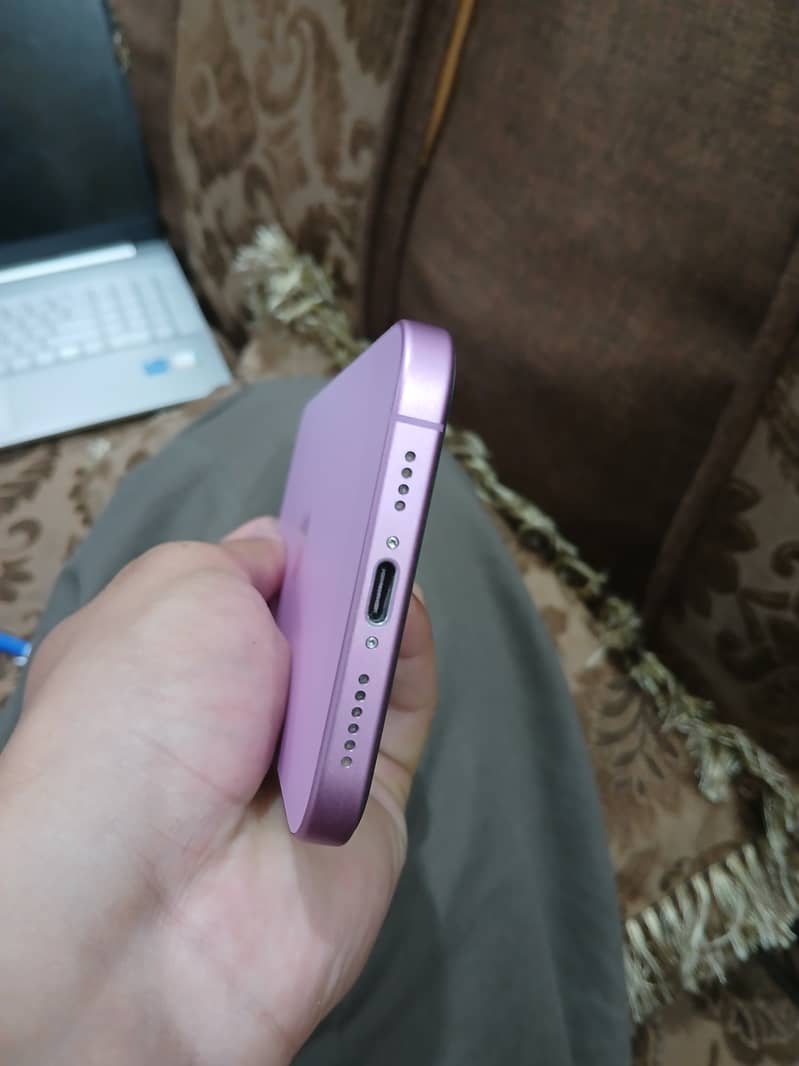 Apple iPhone 16 Plus 3