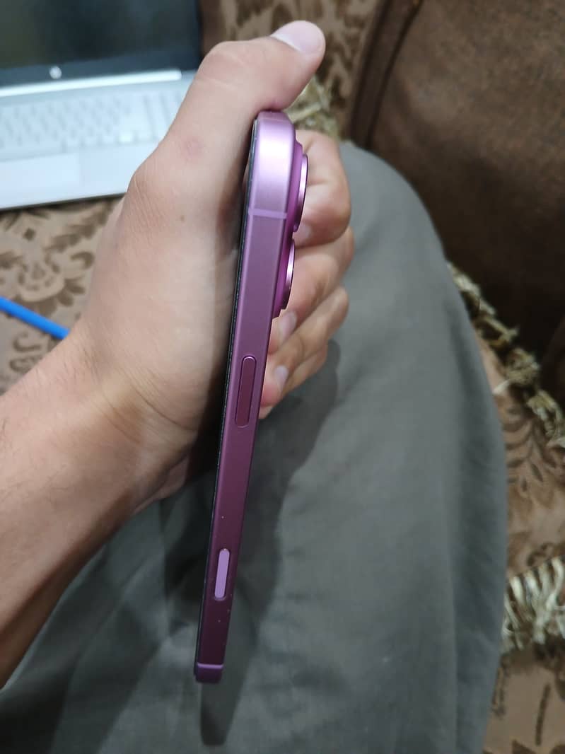 Apple iPhone 16 Plus 4