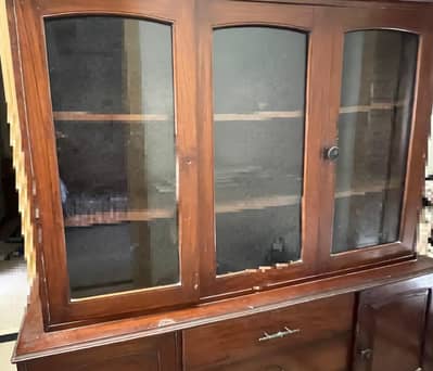 Three door show case