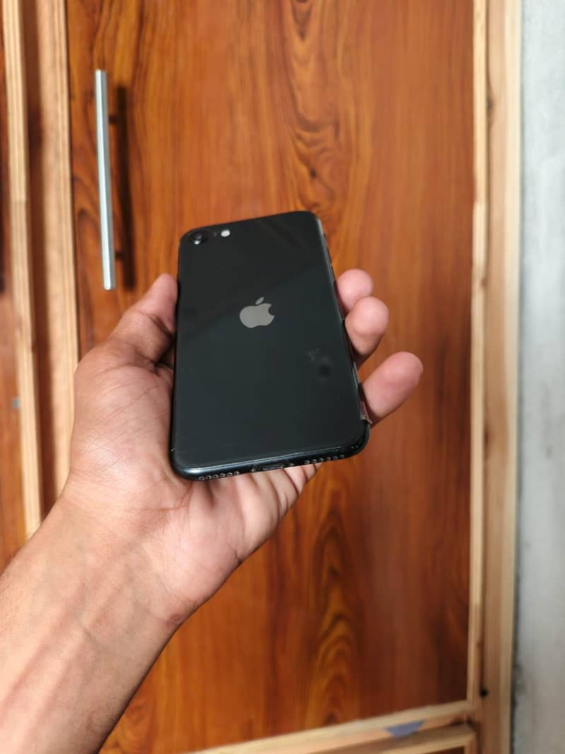 Apple iPhone SE 0
