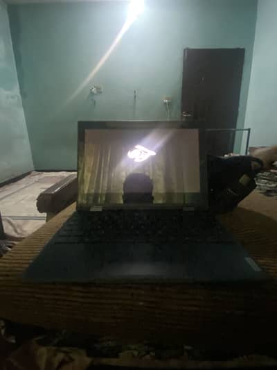 Laptop (chrome book)