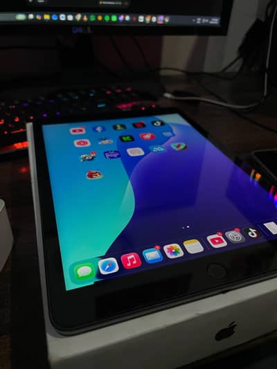 iPad 9th Gen 64GB | Box & Charger | PUBG 60 FPS Smooth