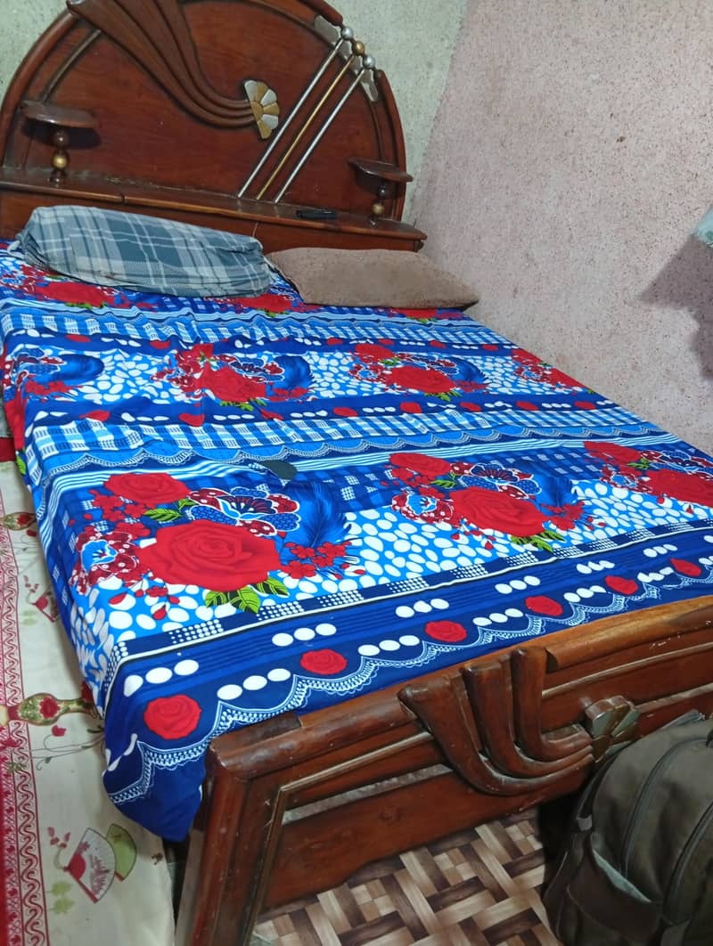 Bed with dressing table 1