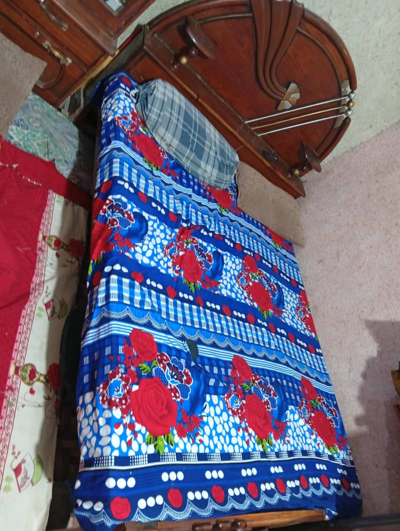 Bed with dressing table 2