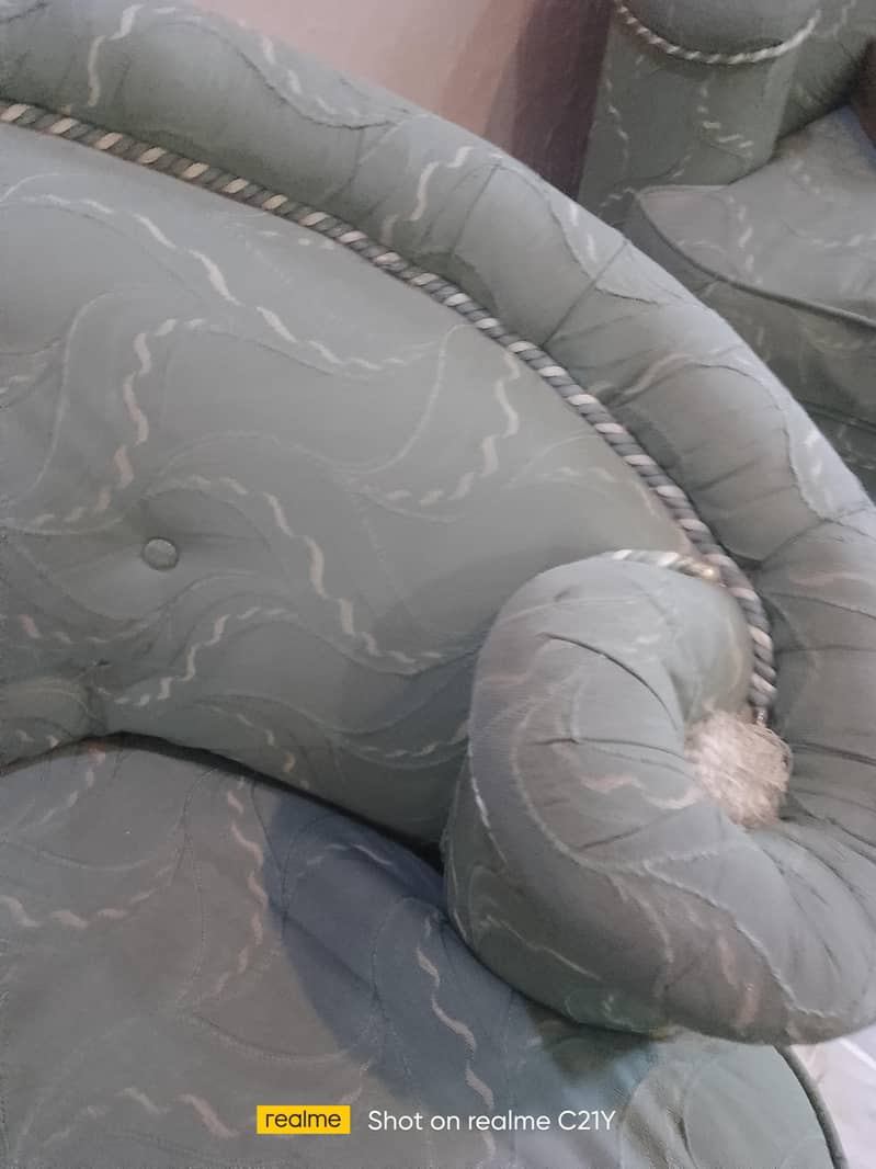Single seater sofa 5