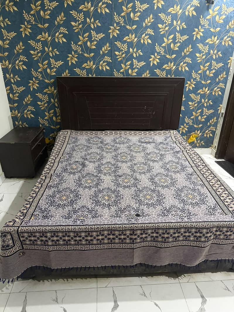 king size bed 0