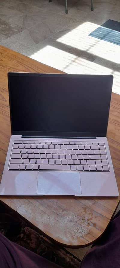 brand new condtion mai hai just lcd change honi hai aur woo 12000 mai