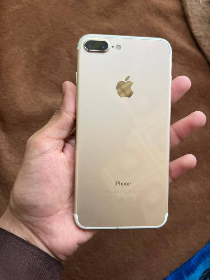 Apple iPhone 7 Plus 3