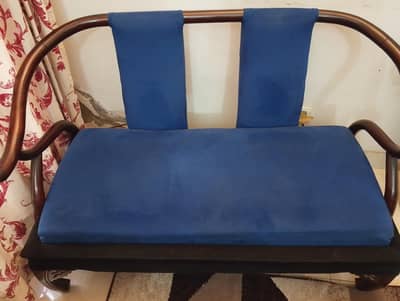 Sofa With 2 Chairs
