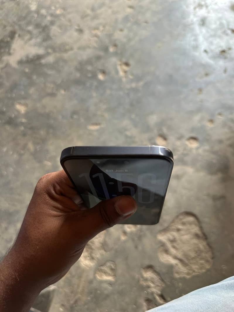 IPhone 15 Pro Max 5