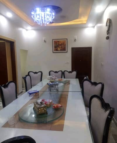 Prime Location 725 Square Yards Spacious House Is Available In PECHS For rent