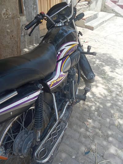 pridor good condition all document avalble bettry new