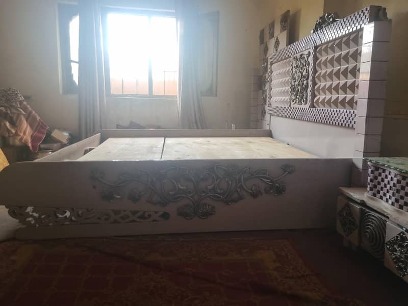 Bed and Dressing Table 2