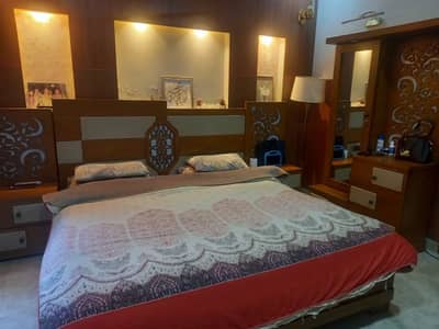 Bed set with dressing