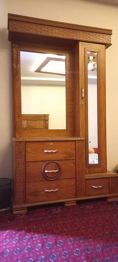 Dressing table