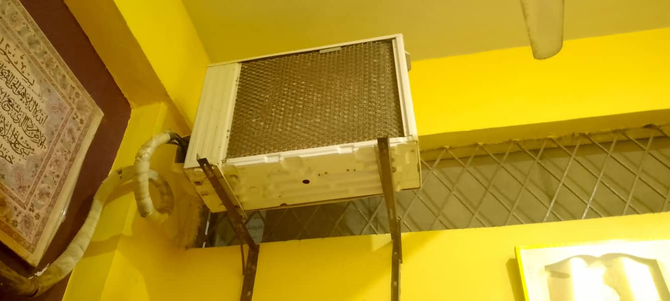 Gree 1 ton split 1