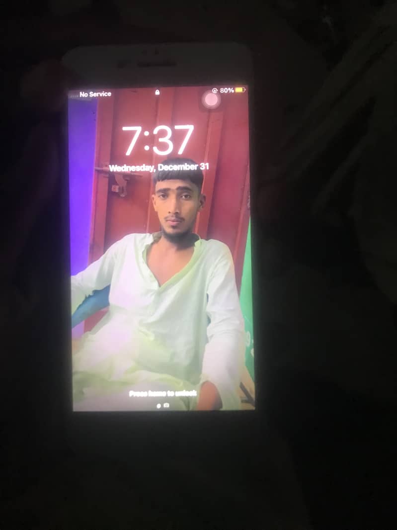 Apple iPhone 7 Plus 1