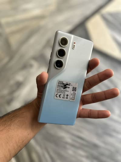 Tecno CAMON 40 Pro