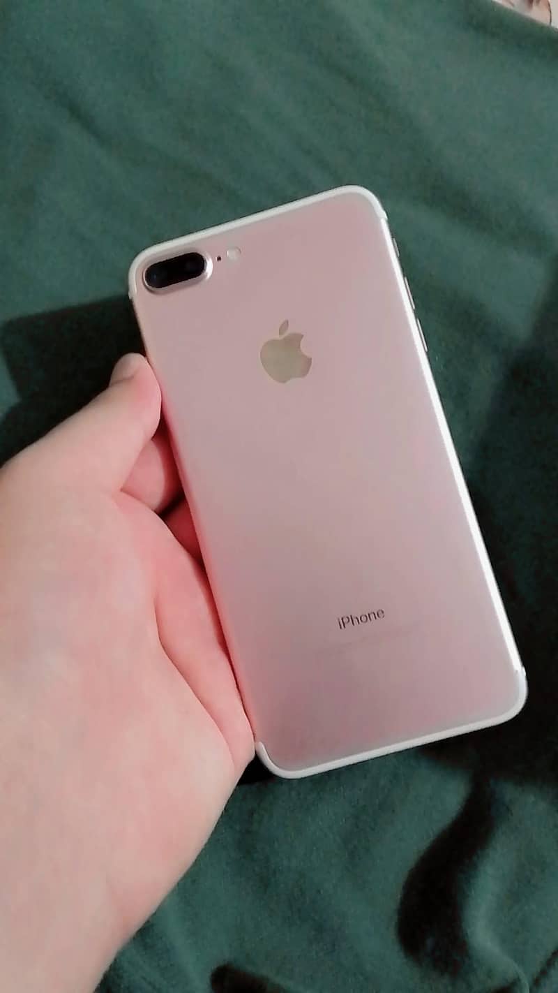 Apple iPhone 7 Plus. 0
